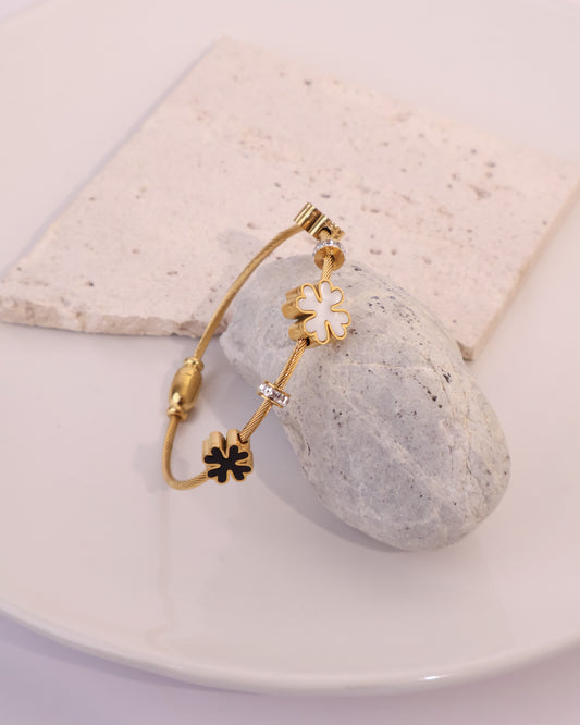 Lucky Bloom Stainless Steel Bracelet🍀