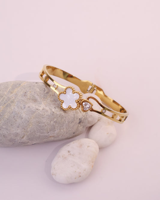 Heartbloom Bangle 💗🌸